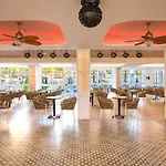 Ambassador Playa Ii Hotel