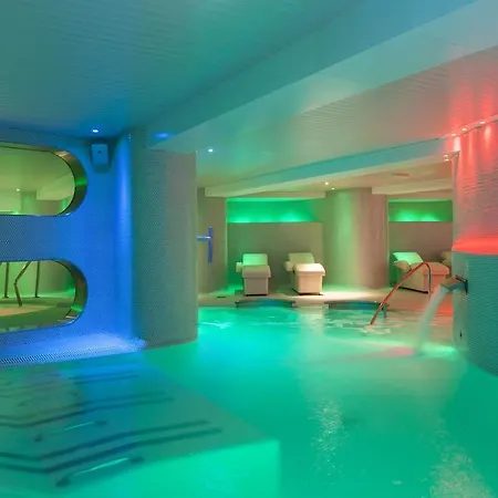 Ambassador Playa Ii 4* بينايدورم