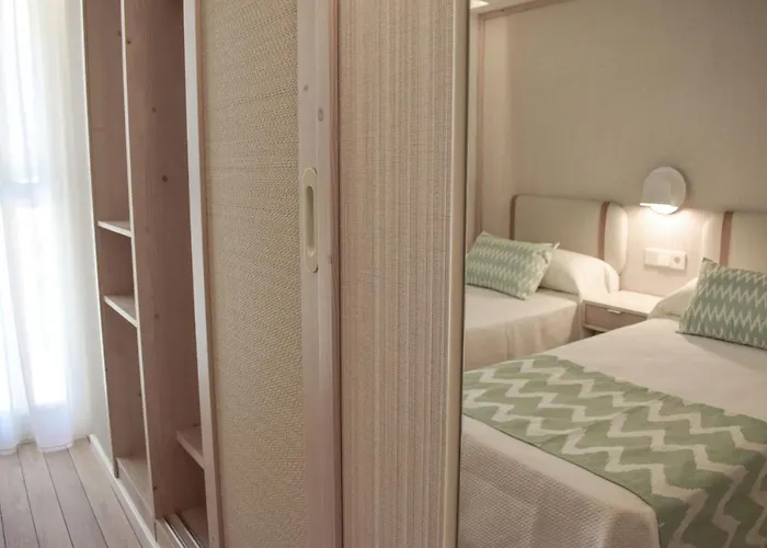 Ambassador Playa Ii 4* بينايدورم