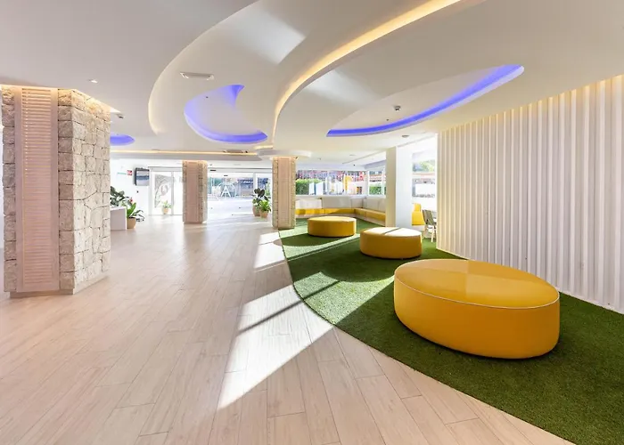 Ambassador Playa Ii 4* بينايدورم