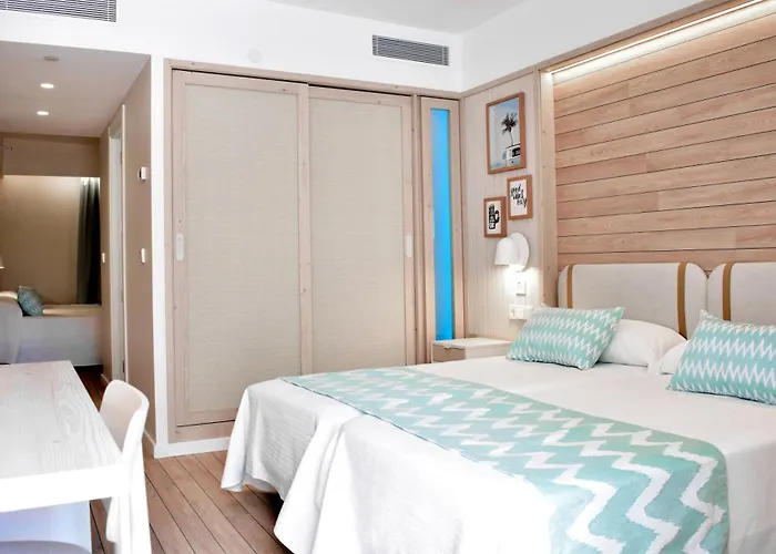 Ambassador Playa Ii 4*