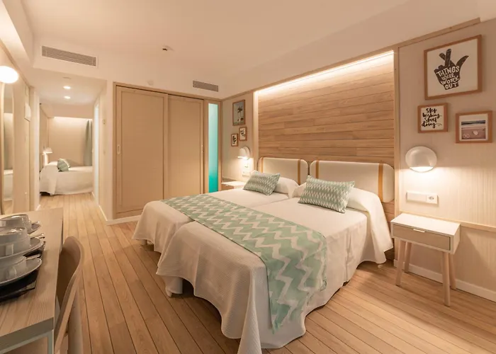 Ambassador Playa Ii فندق 4*